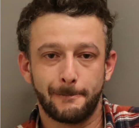 33 Year Old Man Wanted on Province-Wide Arrest Warrant.